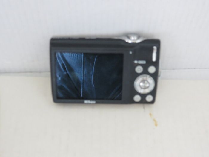 Camera Nikon Coolpix S3000