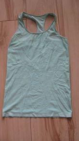New Balance ladies sports top mint green size XS-small