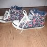 Gorgeous pair of British Knights canvas high tops, size 4, like NEW Image 3