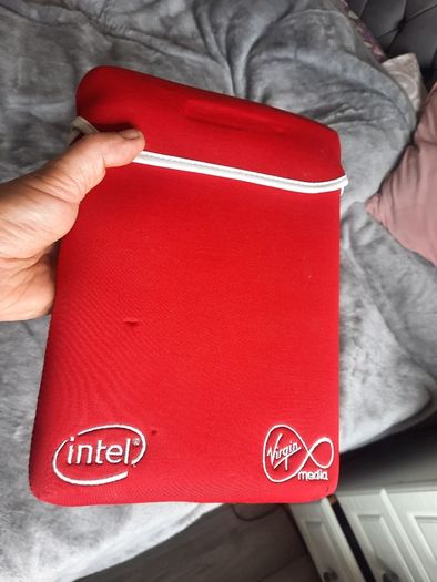 VIRGIN Media 12V Android Laptop / netbook