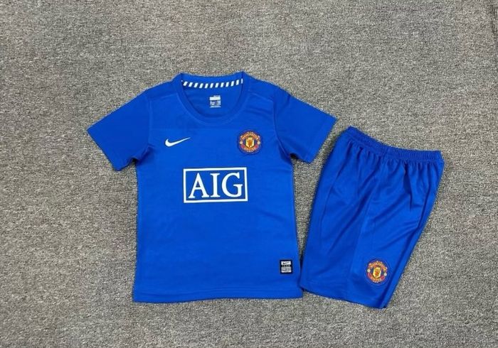 Retro football kits