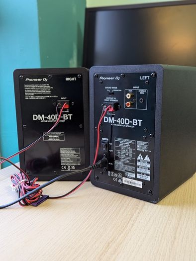 Pioneer DJ Monitors/Speakers