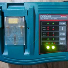 Makita DC24WA Battery Charger