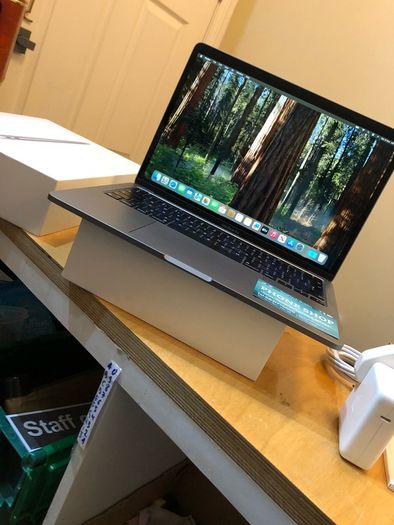 Macbook Pro 2020 M1 256 Like New