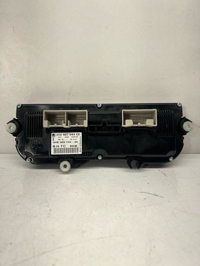 Skoda superb 2015 dual air contol con HEATER CLIMATE CONTROL PANEL 3T0907044ce a2l10b1s