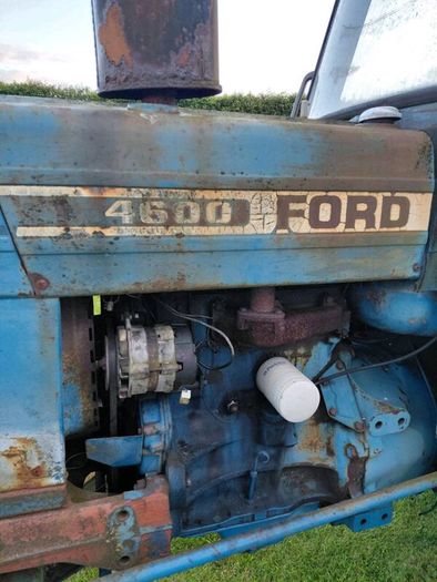 Ford 4600 tractor