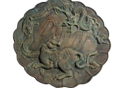 Japanese Bronze Meiji Bowl, dragon and banded tiger