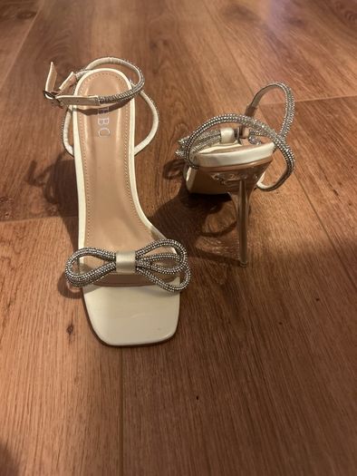ASOS diamond bow heels size 5