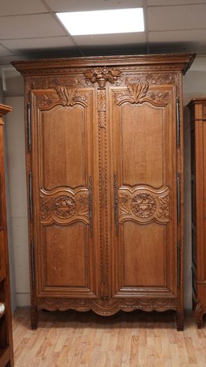 Antique French Oak Armoire / Wardrobe