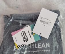 BNWT Peachylean Leggings