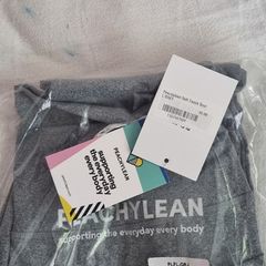 BNWT Peachylean Leggings