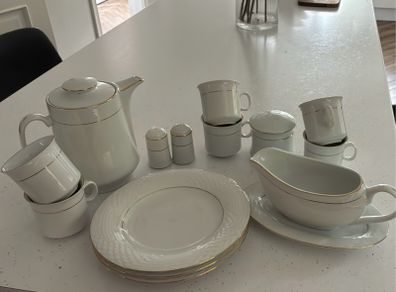 Crockery Set