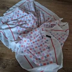 Guess scarf