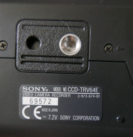 Sony Handycam CCD-TRV64E Hi8 Analogue Camcorder