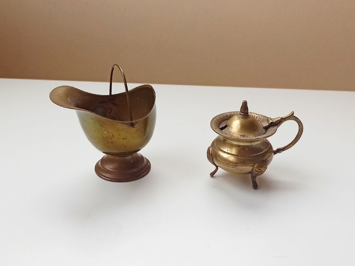 Vintage brass miniature coal bucket & small brass footed pot