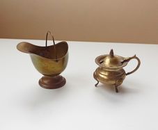 Vintage brass miniature coal bucket & small brass footed pot
