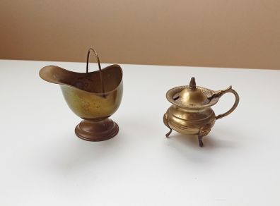 Vintage brass miniature coal bucket & small brass footed pot