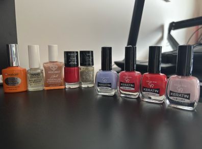 Nail Polishes with case