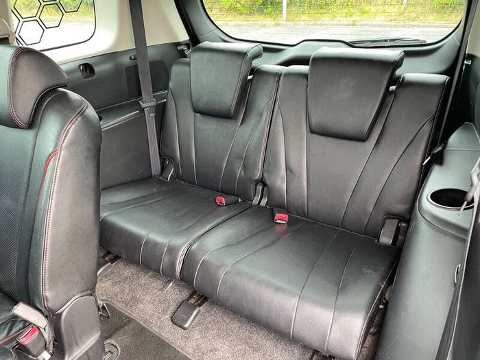 131 Mazda 5 Sport High Spec 7 seater New NCT.