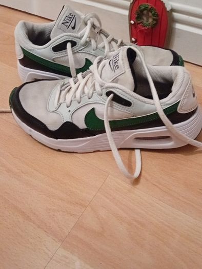 Nike Air Runners Size Uk 4