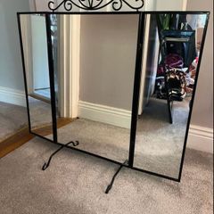 Foldable mirror