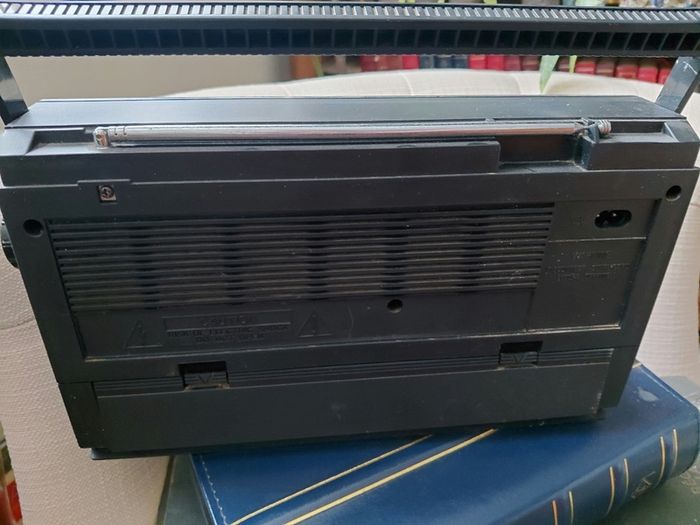 Vintage Philips radio D 2615 works
