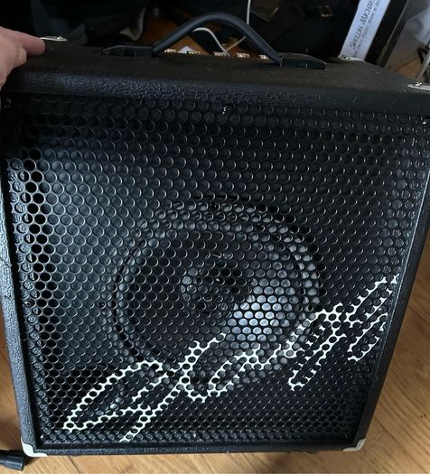 Fender Squier P Bass & Stagg 40w Bass Amp