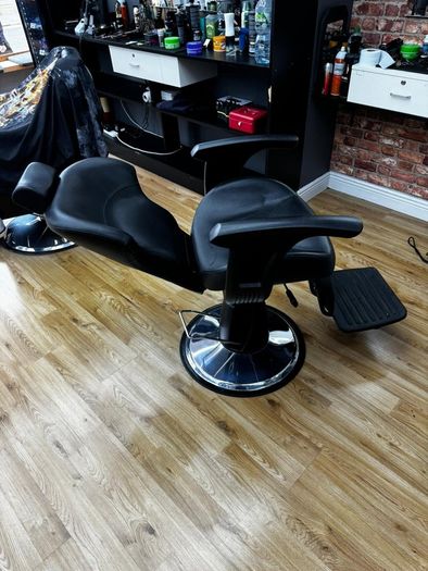 Barber/Hairdresser Chairs - Set of 3