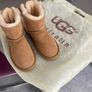 kids ugg boots Image 2