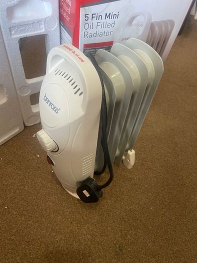Mini oil filled radiator