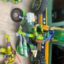 Teenage Mutant Ninja Turtles bundle - 2 vans, figures and accessories Image 3