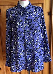 Marks And Spencer Ladies Blue Animal Print Blouse size 20 includes post