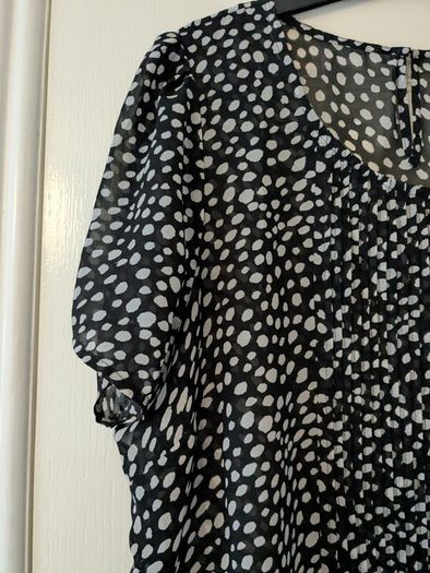 Gallery dressy top