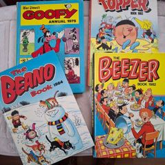 4 X Children Annuals Comics Books From The 1970's & 80's  Beano , Beerzer , Goofy , Topoer  ,