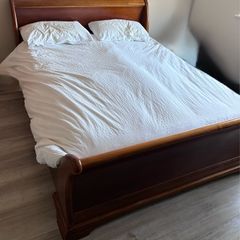 Free Sleigh Bed
