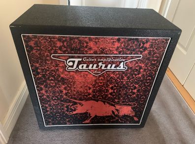 Taurus 2x12 guitar cab