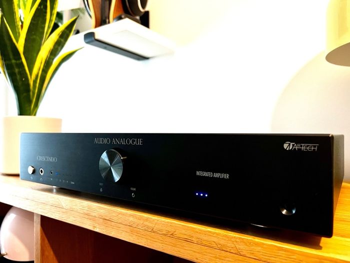 Audio Analogue Crescendo Airtech Amplifier - Mint Condition