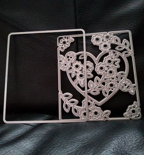 Xcut heart & flowers design die 2 piece