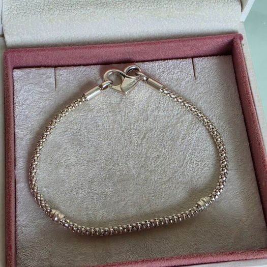 Pandora moments studded chain bracelet size 19.5cm very good condition hallmarked