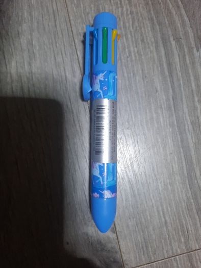 smiggle multi coloured pen