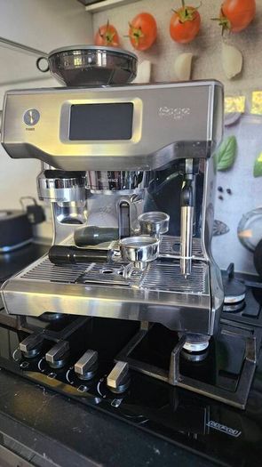 SAGE BES 990 Oracle Touch coffee machine