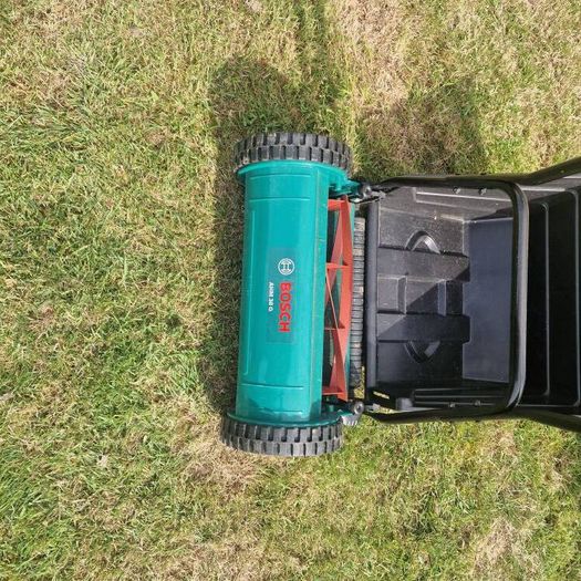 Push lawnmower