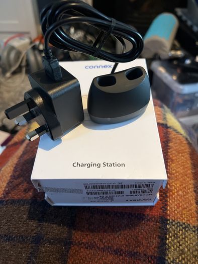 Con ex hearing aid charger
