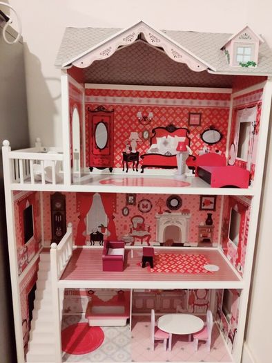 Doll house