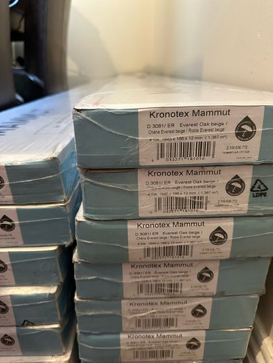 12mm Everest Oak Beige Laminate Flooring