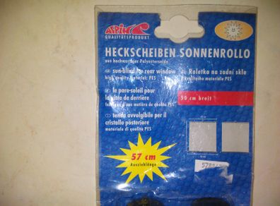 Sun blind for car rear window (baby seated back-to-front)