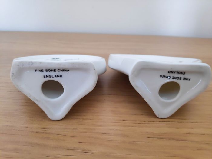2 vintage Oval fine bone china standing Display Plaques