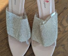 Heels brand new