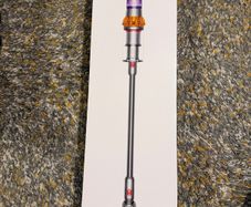 Dyson v15 detect absolute Brand New Sealed RRP 599 Sales !!!