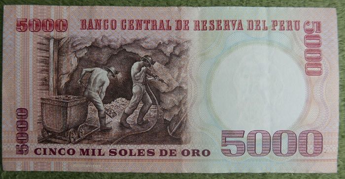 Variety of 10 Different Foreign Banknotes most of Peru